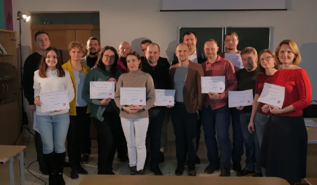 Пройдіть курс на 80 відсотків і отримайте - Сертифікат про успішне завершення цього курсу а також можливість працювати з СІТІ ПРОФІТ